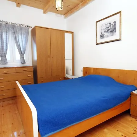Ferienhaus Holiday House With A Parking Space Lukoran